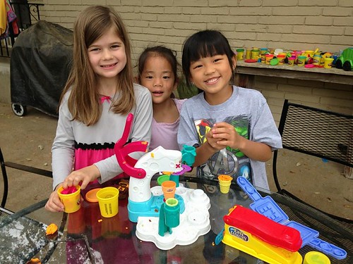 Nadia and Amelie's Playdate